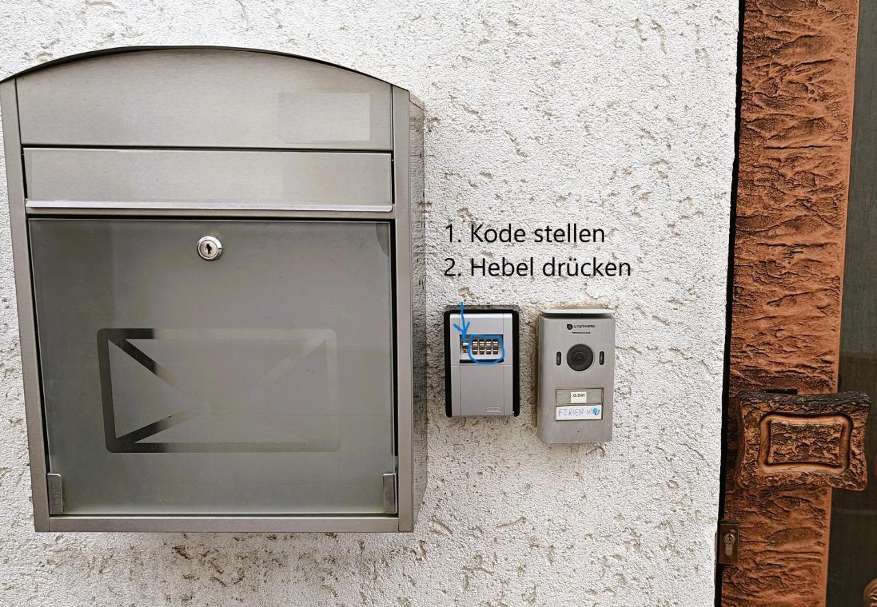 Ferienwohnung "Sorgenfrei" In Coburg ! - Im Eg Mit Privatparkplatz & Balkon Luaran gambar