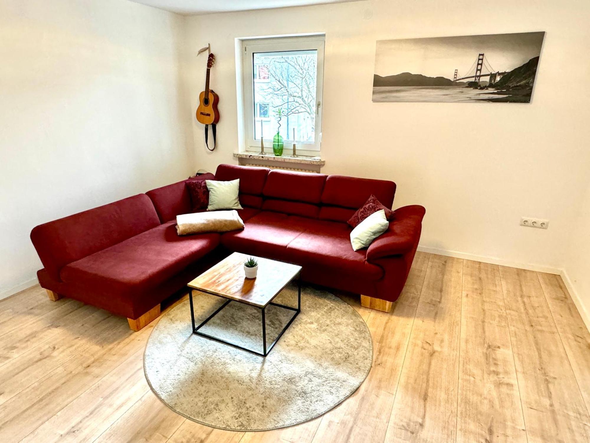 Ferienwohnung "Sorgenfrei" In Coburg ! - Im Eg Mit Privatparkplatz & Balkon Luaran gambar