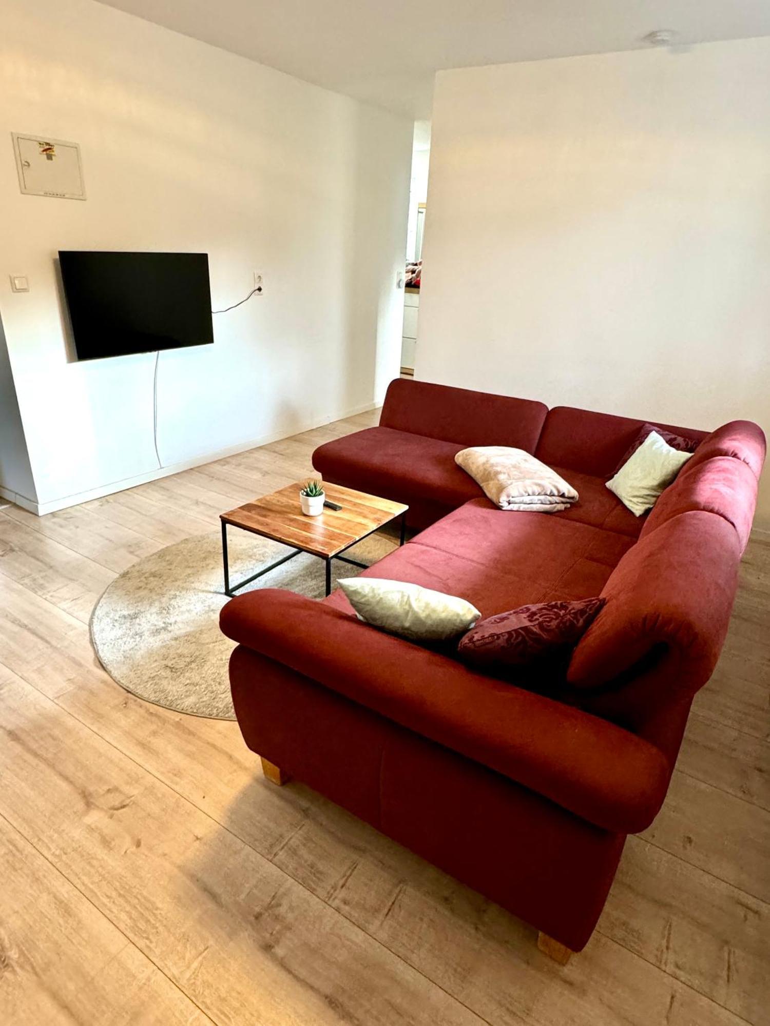 Ferienwohnung "Sorgenfrei" In Coburg ! - Im Eg Mit Privatparkplatz & Balkon Luaran gambar