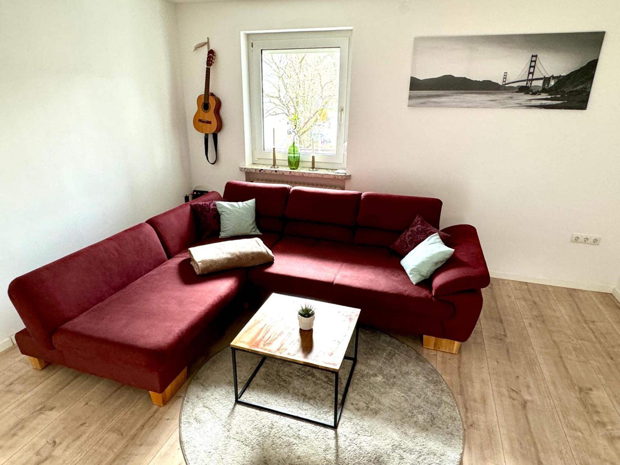 Ferienwohnung "Sorgenfrei" In Coburg ! - Im Eg Mit Privatparkplatz & Balkon Luaran gambar